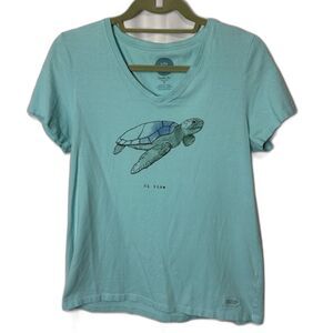 Life Is Good Crusher Tee Blue SS Sea Turtle Hi Tide Classic Fit V-Neck Medium